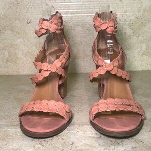 Lucky Brand Lameer Pink Scallop Strappy Block Heel Sandals Fairy Cottage Comfort
